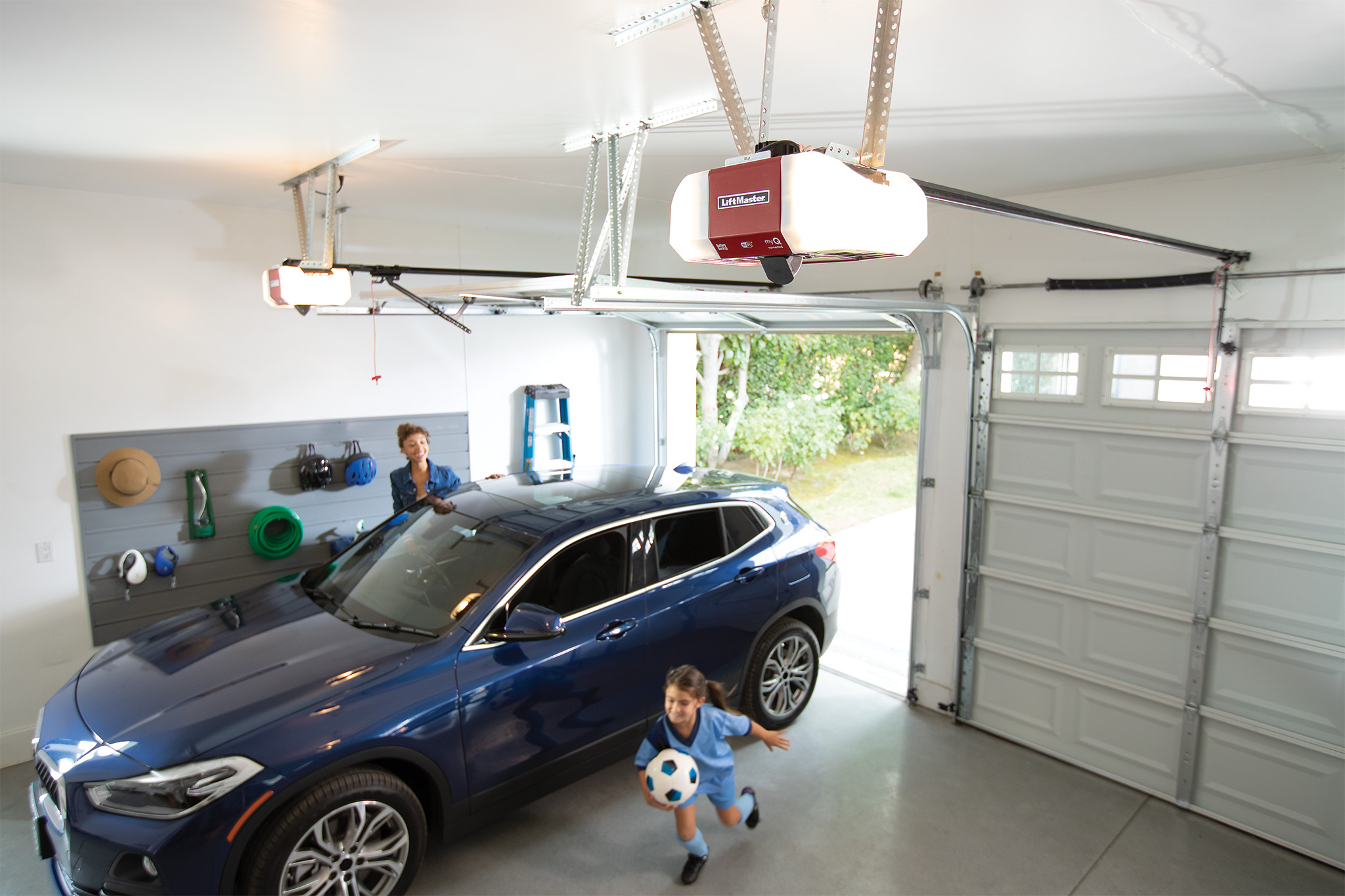 How do I Connect My Liftmaster to My Automobile?