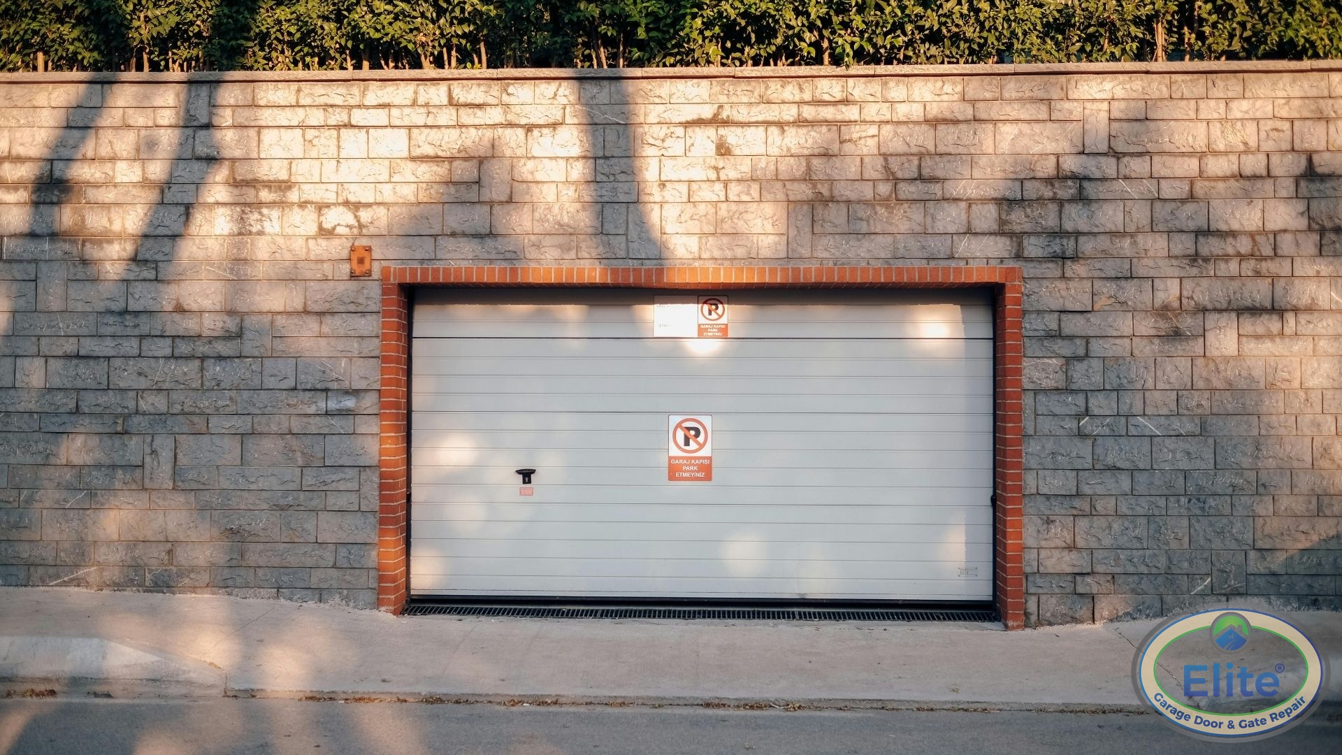 Material Selection for Pacific Northwest Weather - The Renton Home Design Guide: Garage door edition