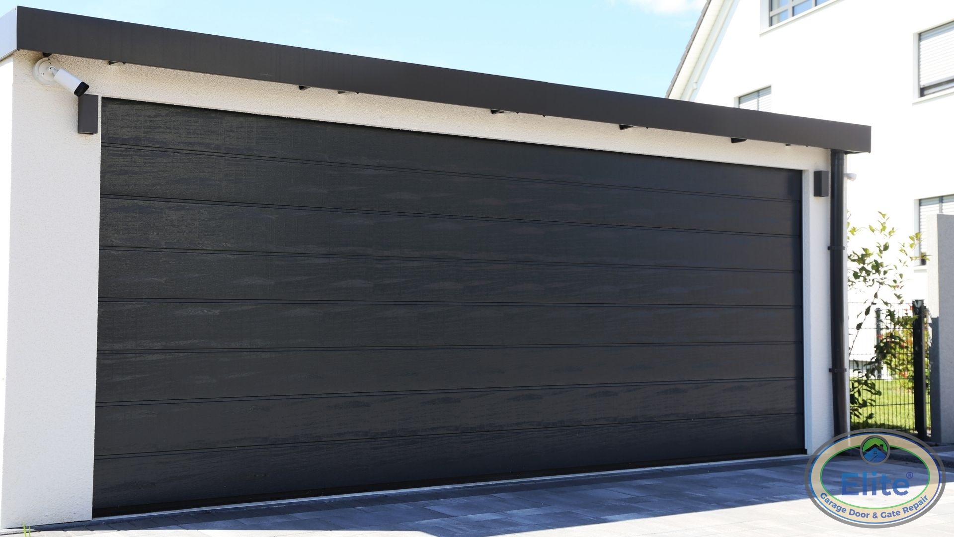 Smart Access Control Systems - Driveway Gate Trends: Modern security for South Lake Washington homes